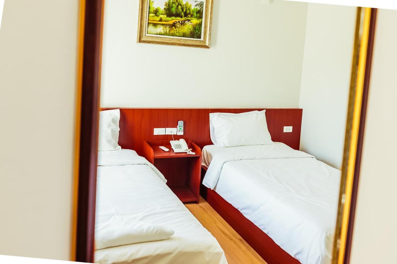 Douangpraseuth Hotel Vientiane Extérieur photo